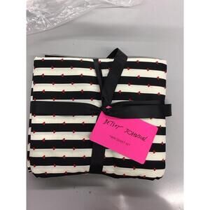 Betsy Johnson twin duvet set 2pc wonderland stripe hearts new from JCPenney